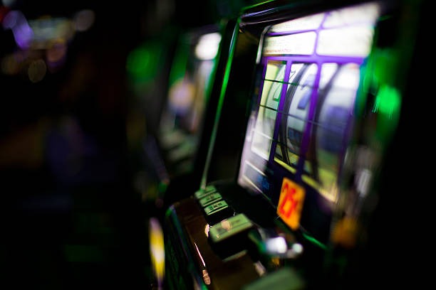 suleslot mobile app interface showing live blackjack table on Android and iOS screens